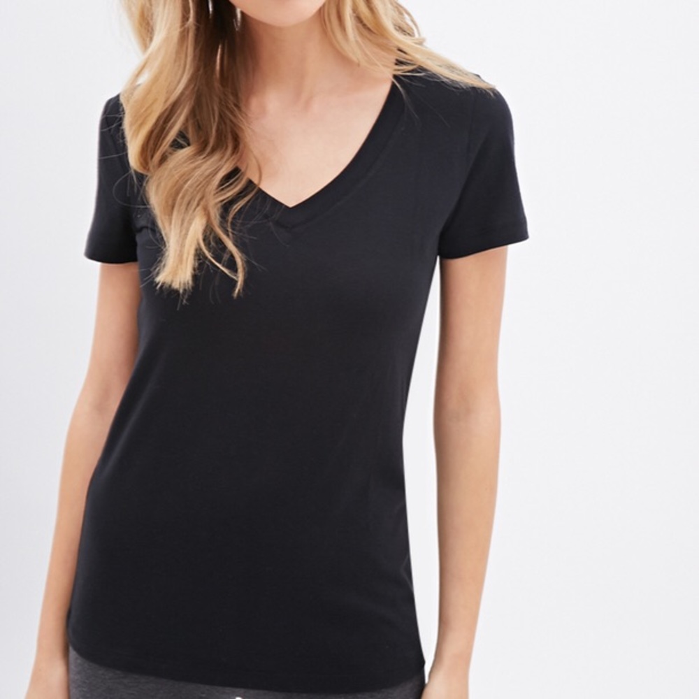 Forever 21 v-neck T-shirt